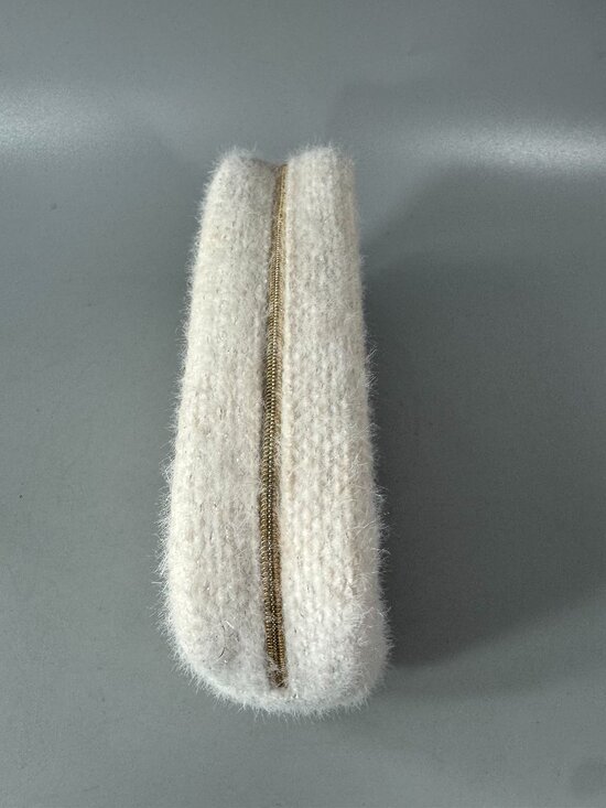 Chanel Beaute Snowflake Makeup Cosmetic Bag - Picture 4 of 12